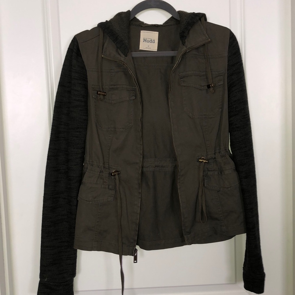 Girls green jacket with pockets